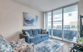 Luxury Apt 3 Mins To Dt Tampa -Pool-Gym-Balcony